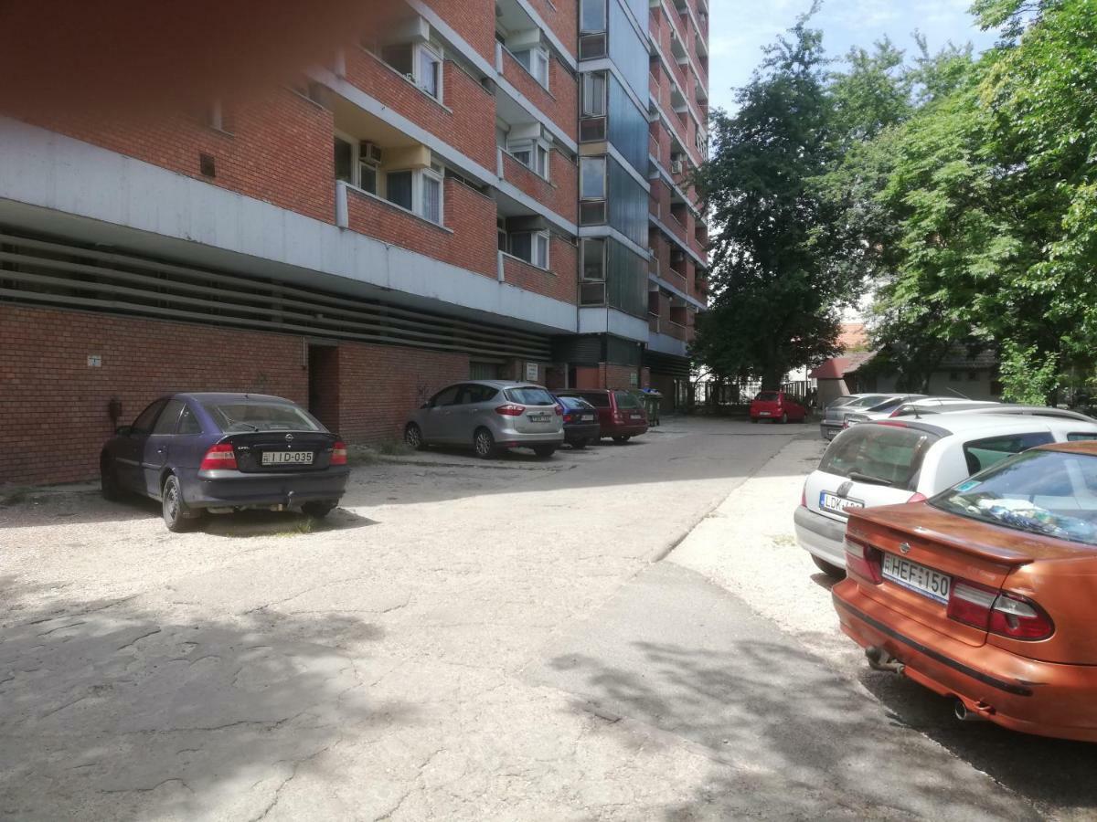 Ferienwohnung Kis Becsi Apartman Szegedin Exterior foto